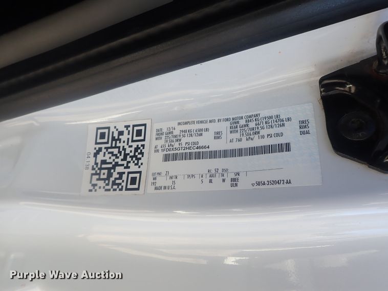 image for item DI7286 2017 Ford F550 Super Duty  SuperCab flatbed truck