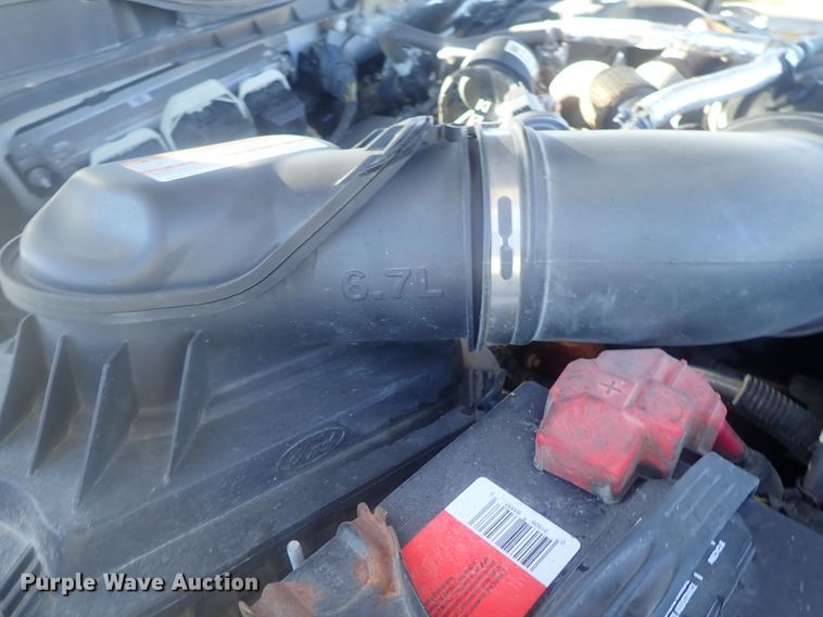 image for item DI7286 2017 Ford F550 Super Duty  SuperCab flatbed truck