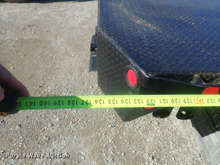 image for item DI7286 2017 Ford F550 Super Duty  SuperCab flatbed truck