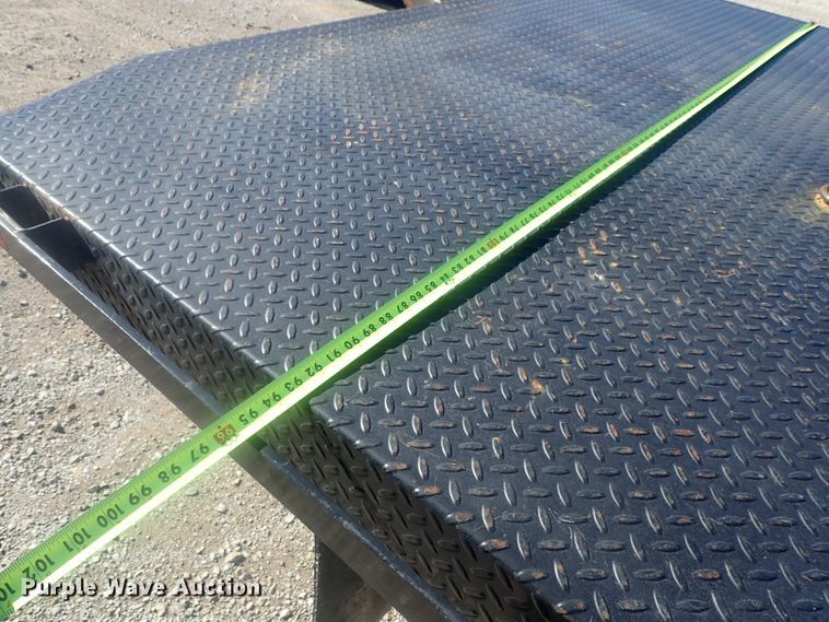 image for item DI7286 2017 Ford F550 Super Duty  SuperCab flatbed truck