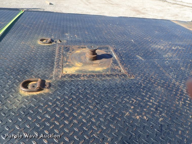 image for item DI7286 2017 Ford F550 Super Duty  SuperCab flatbed truck