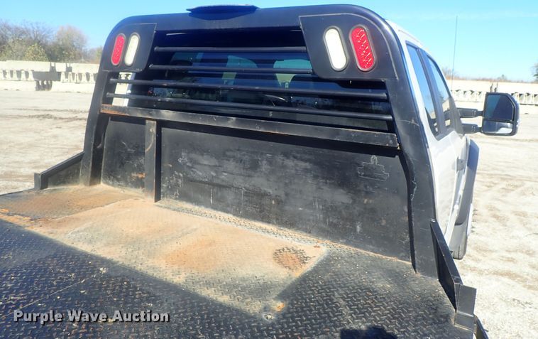 image for item DI7286 2017 Ford F550 Super Duty  SuperCab flatbed truck