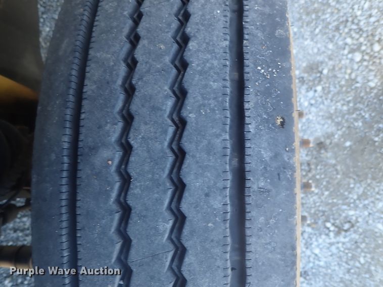 image for item DI7286 2017 Ford F550 Super Duty  SuperCab flatbed truck