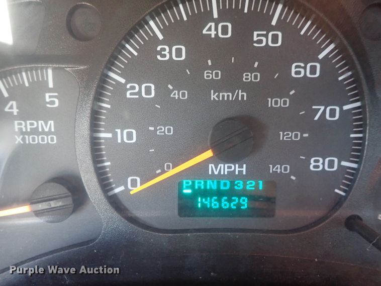 image for item DI7301 2006 GMC C5500  shuttle bus