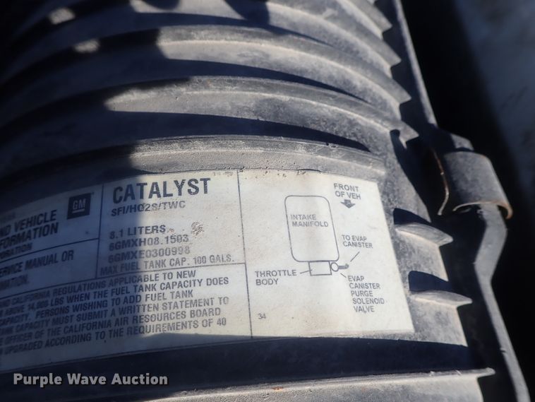 image for item DI7301 2006 GMC C5500  shuttle bus