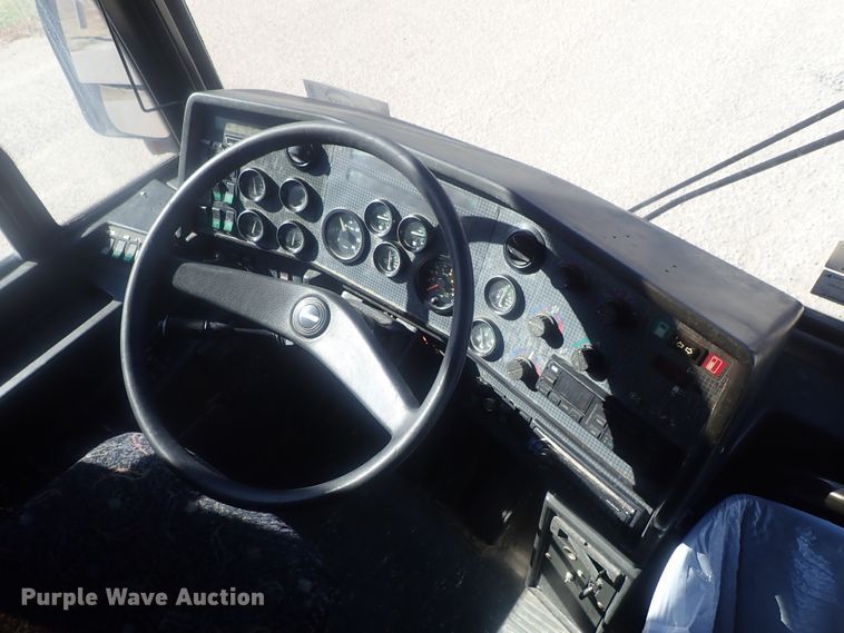 image for item DI7302 1997 Prevost H3-45  coach bus