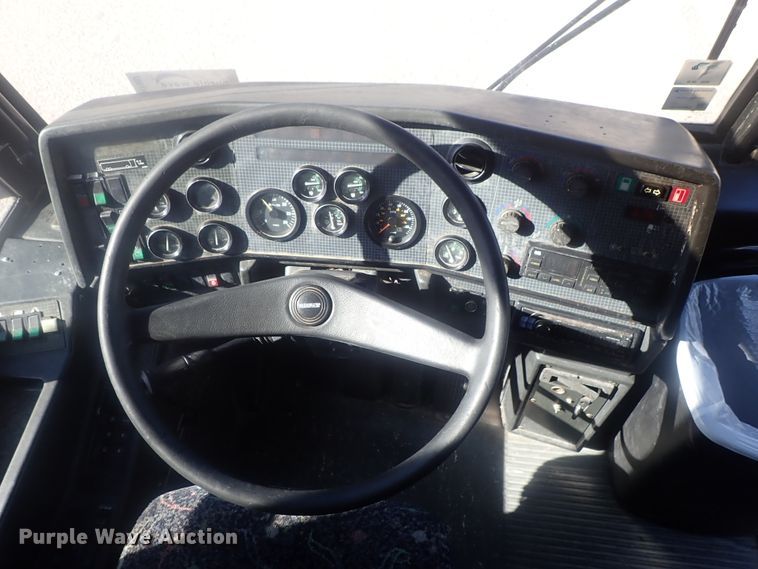 image for item DI7302 1997 Prevost H3-45  coach bus