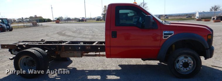 image for item DJ0275 2007 Ford F450 Super Duty XL  truck cab and chassis