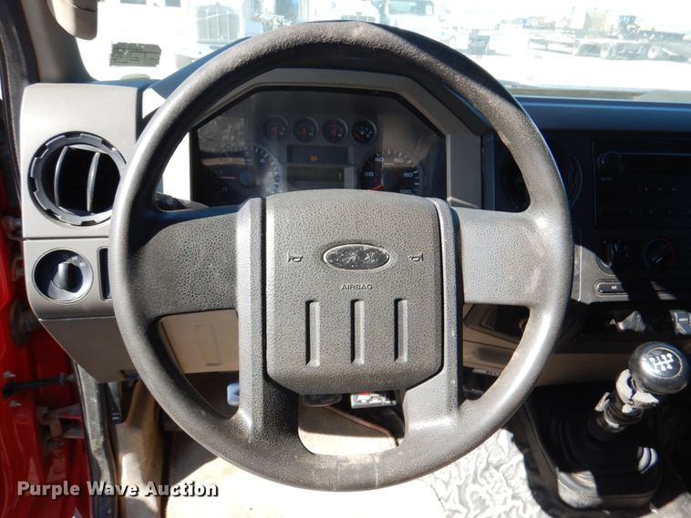 image for item DJ0275 2007 Ford F450 Super Duty XL  truck cab and chassis