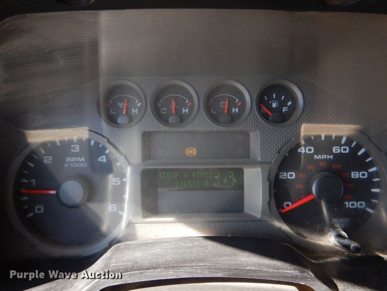 image for item DJ0275 2007 Ford F450 Super Duty XL  truck cab and chassis