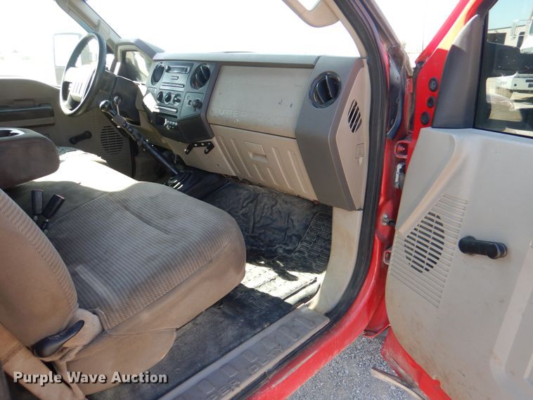 image for item DJ0275 2007 Ford F450 Super Duty XL  truck cab and chassis