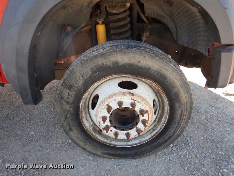 image for item DJ0275 2007 Ford F450 Super Duty XL  truck cab and chassis