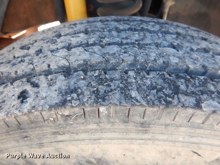 image for item DJ0275 2007 Ford F450 Super Duty XL  truck cab and chassis