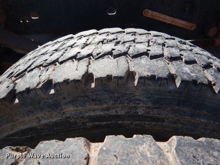 image for item DJ0275 2007 Ford F450 Super Duty XL  truck cab and chassis