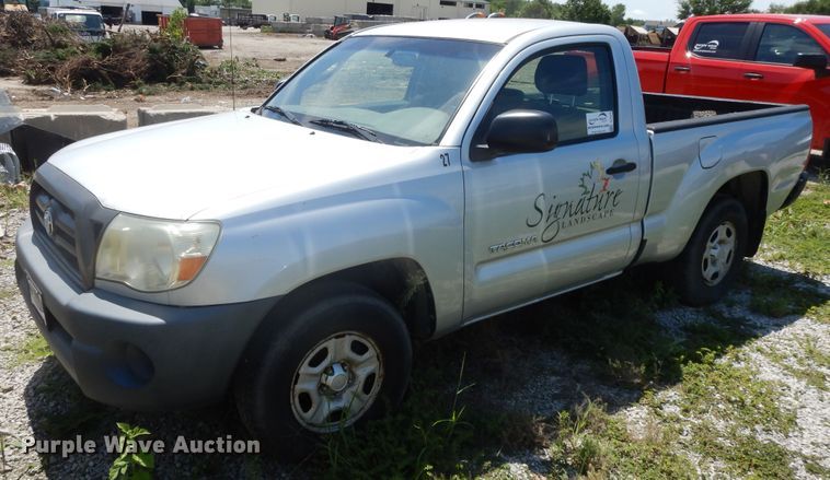 image for item DJ3479 2006 Toyota Tacoma  pickup truck