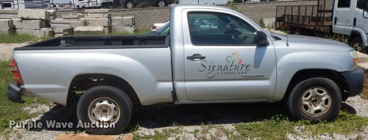 image for item DJ3479 2006 Toyota Tacoma  pickup truck