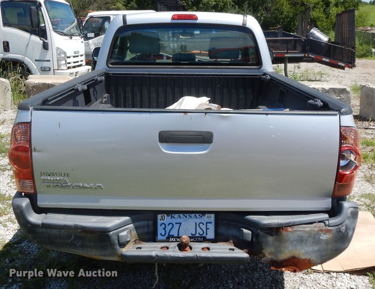 image for item DJ3479 2006 Toyota Tacoma  pickup truck