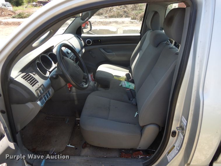 image for item DJ3479 2006 Toyota Tacoma  pickup truck