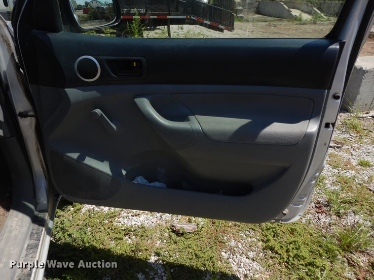 image for item DJ3479 2006 Toyota Tacoma  pickup truck