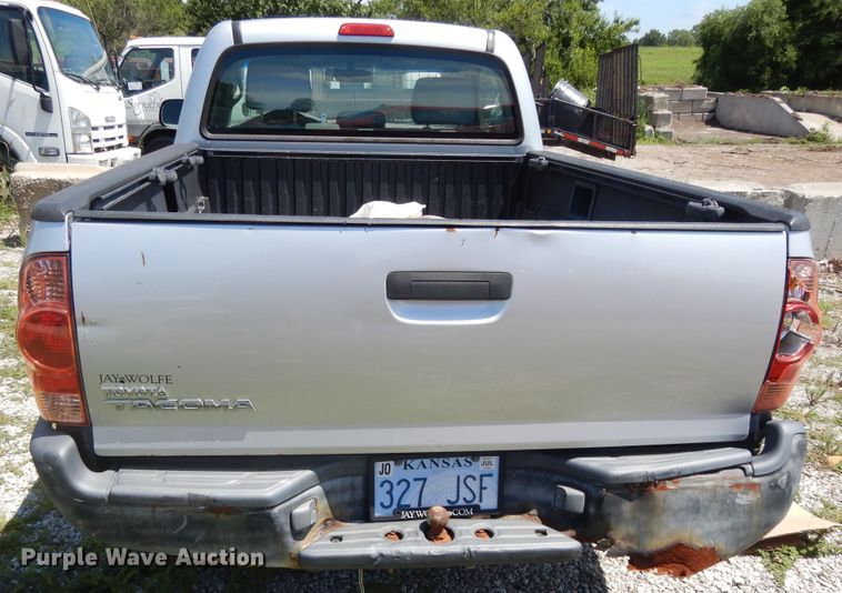 image for item DJ3479 2006 Toyota Tacoma  pickup truck