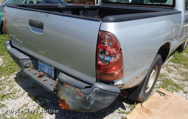 image for item DJ3479 2006 Toyota Tacoma  pickup truck