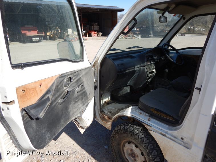 image for item DJ5778 Suzuki V-DD51T  mini truck