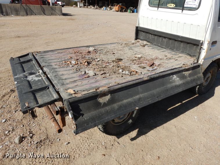 image for item DJ5778 Suzuki V-DD51T  mini truck