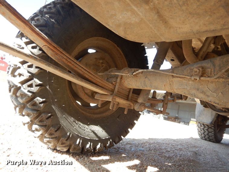 image for item DJ5778 Suzuki V-DD51T  mini truck