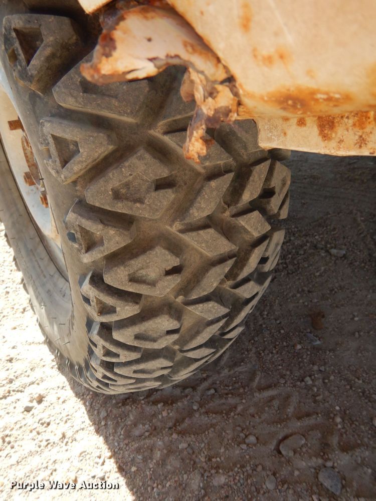 image for item DJ5778 Suzuki V-DD51T  mini truck