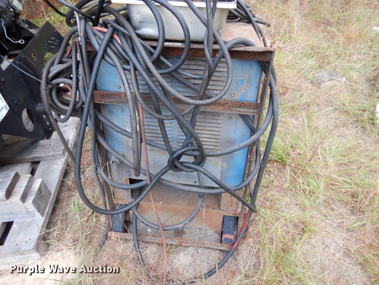 image for item DJ6652 (4) Miller welders