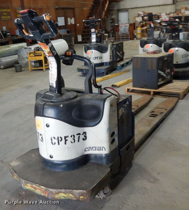 image for item DJ6653 (5) Crown pallet jacks