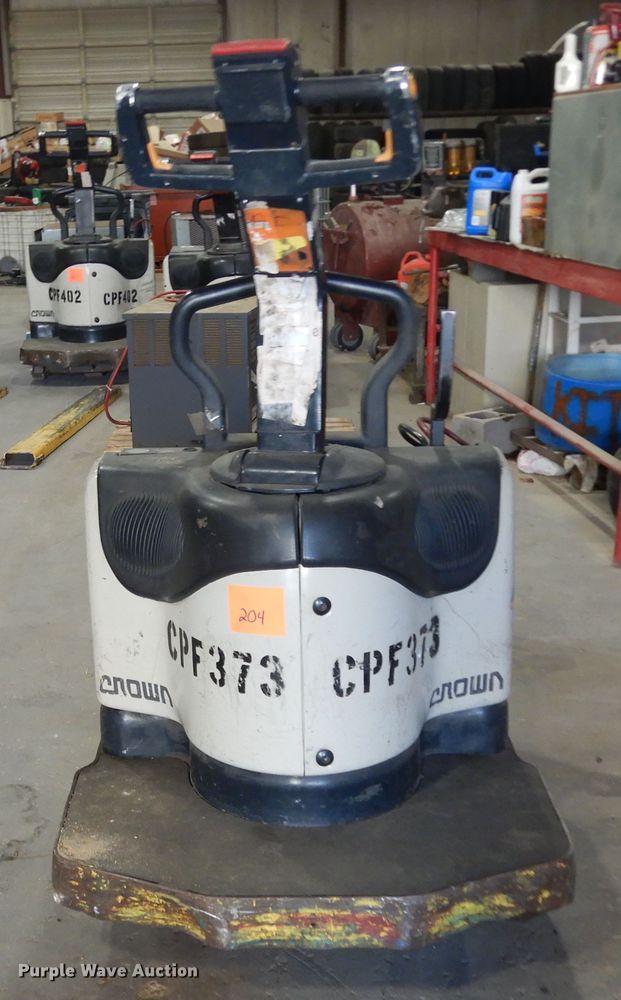 image for item DJ6653 (5) Crown pallet jacks