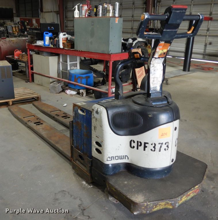 image for item DJ6653 (5) Crown pallet jacks