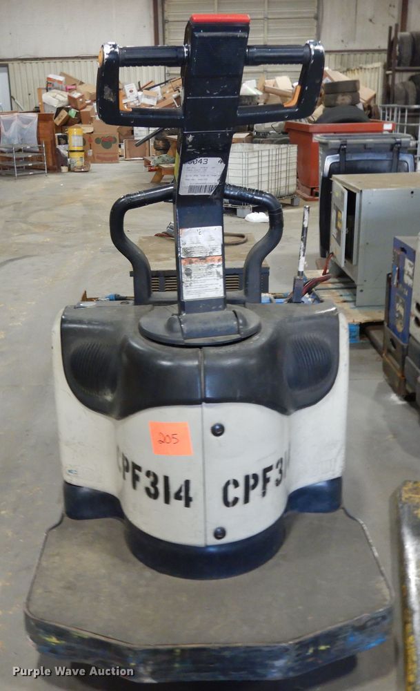 image for item DJ6653 (5) Crown pallet jacks