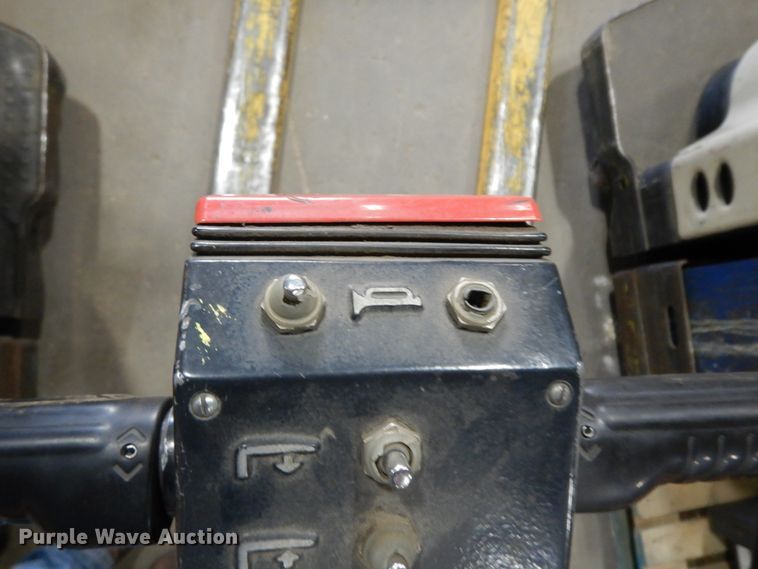 image for item DJ6653 (5) Crown pallet jacks