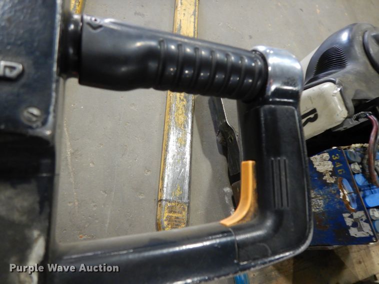 image for item DJ6653 (5) Crown pallet jacks