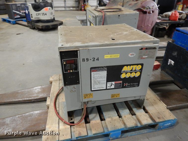 image for item DJ6653 (5) Crown pallet jacks