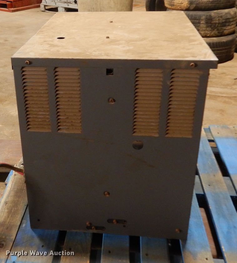 image for item DJ6653 (5) Crown pallet jacks