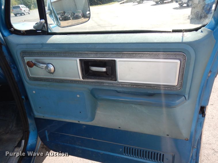 image for item DJ6655 1978 Chevrolet Cheyenne Blazer SUV