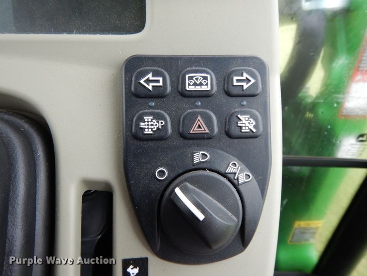 image for item DJ6661 2020 John Deere 3039R  tractor