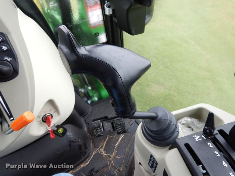 image for item DJ6661 2020 John Deere 3039R  tractor