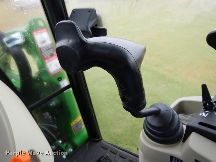 image for item DJ6661 2020 John Deere 3039R  tractor