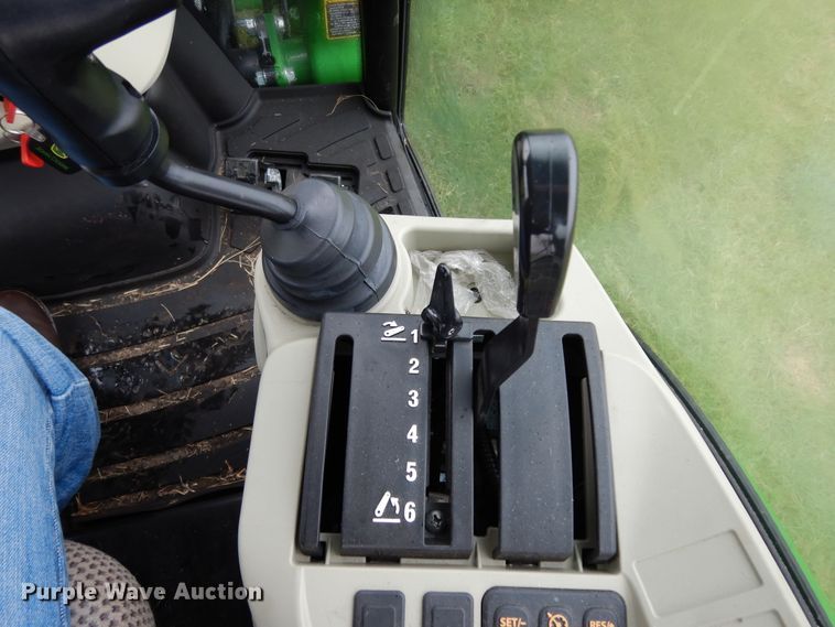 image for item DJ6661 2020 John Deere 3039R  tractor