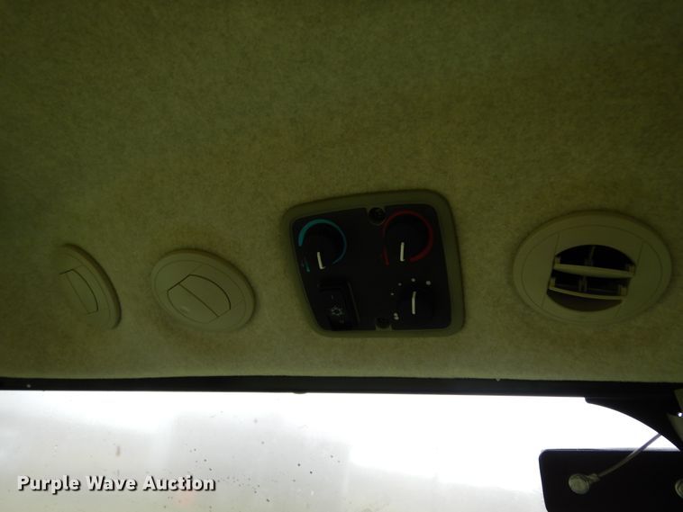 image for item DJ6661 2020 John Deere 3039R  tractor