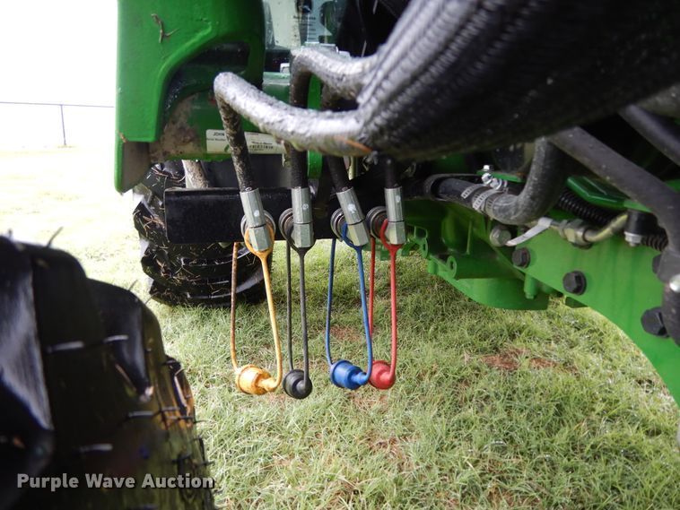 image for item DJ6661 2020 John Deere 3039R  tractor