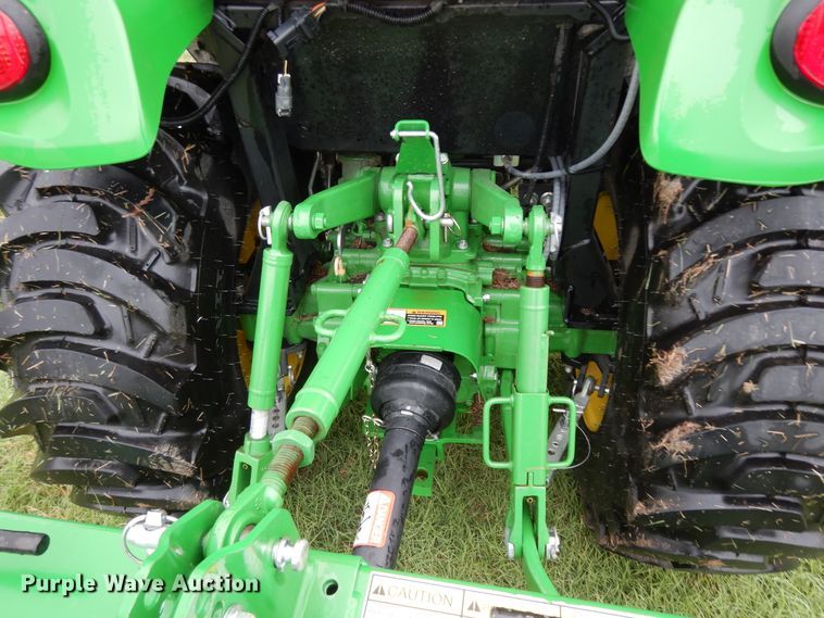 image for item DJ6661 2020 John Deere 3039R  tractor