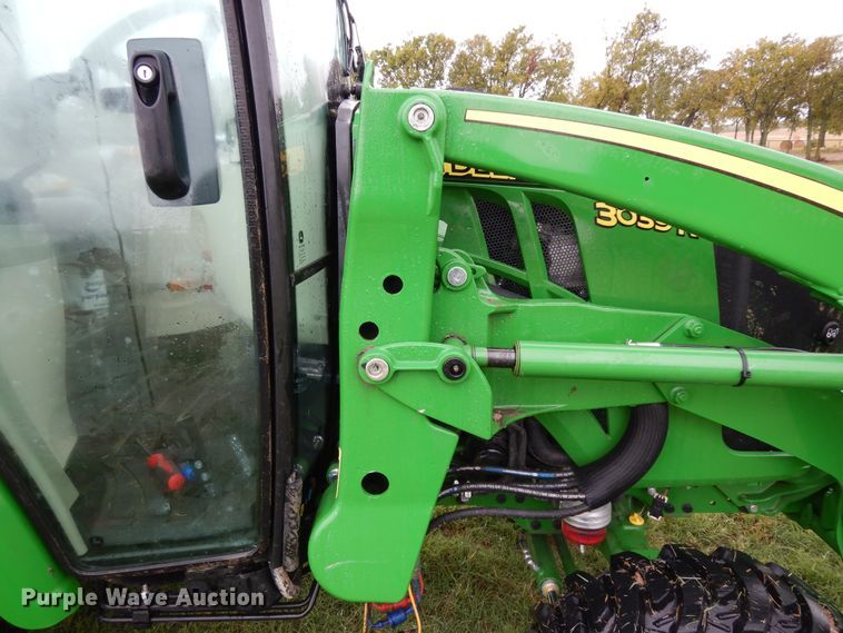 image for item DJ6661 2020 John Deere 3039R  tractor