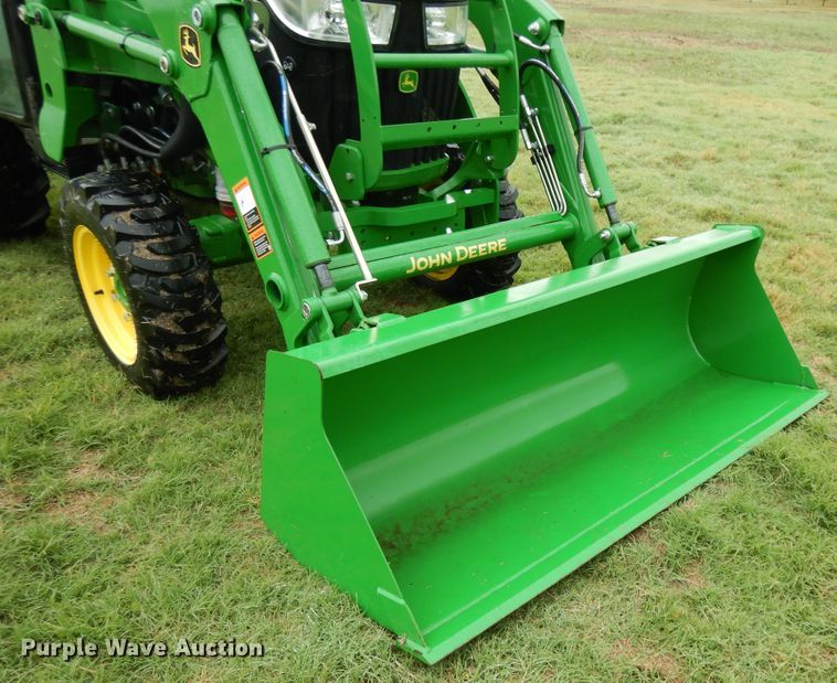 image for item DJ6661 2020 John Deere 3039R  tractor