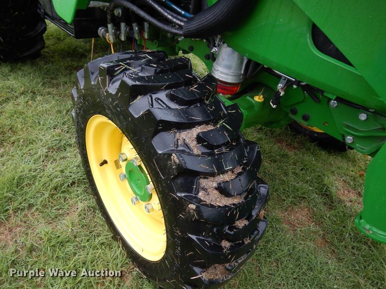 image for item DJ6661 2020 John Deere 3039R  tractor