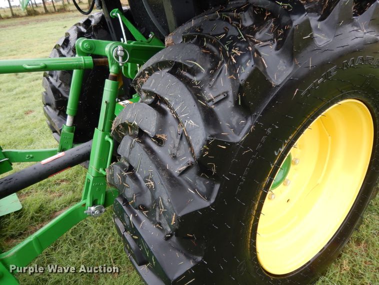 image for item DJ6661 2020 John Deere 3039R  tractor